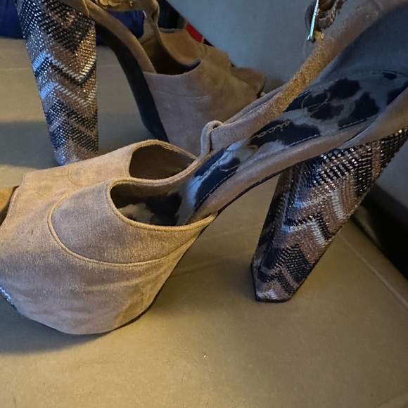 Jessica Simpson heels - Picture 6 of 7